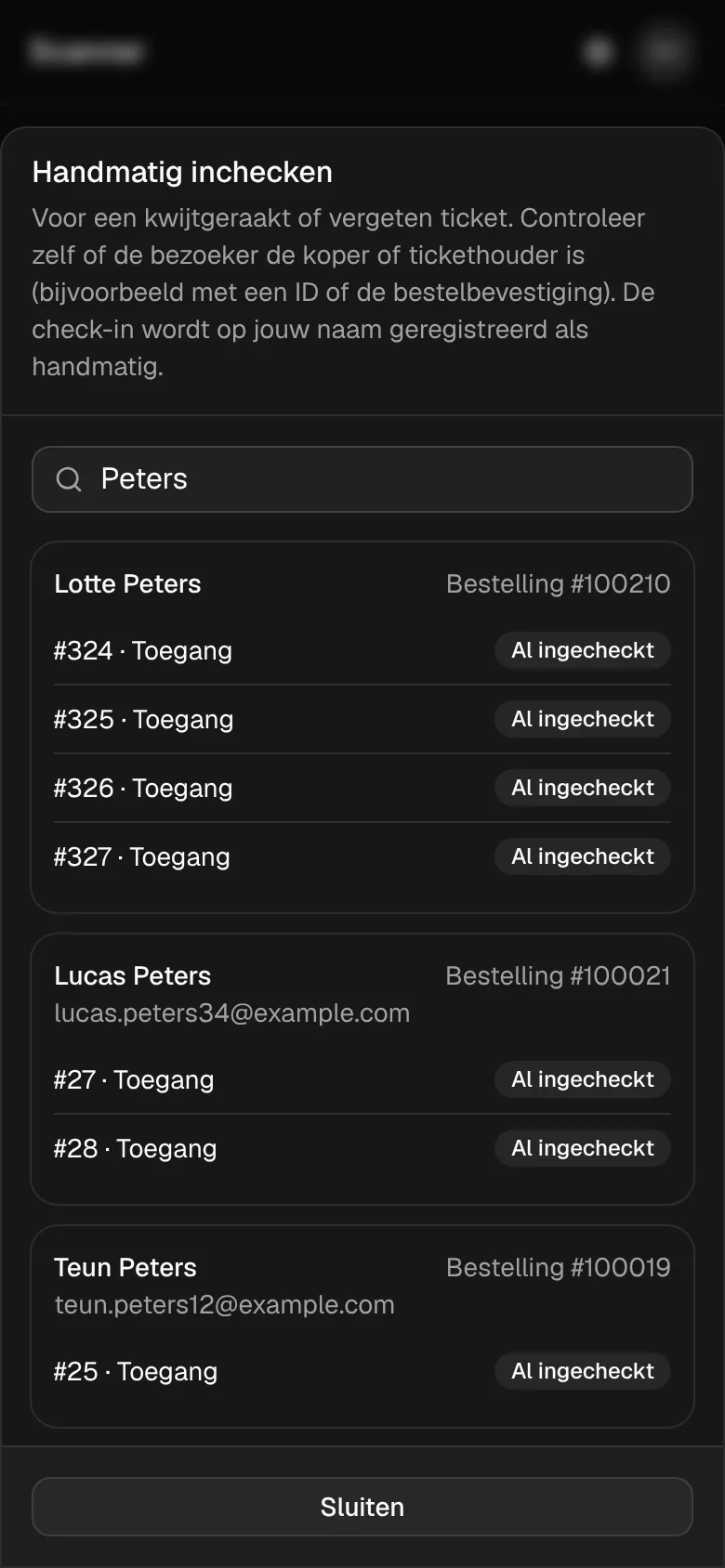 Een bezoeker zoeken en met de hand inchecken.